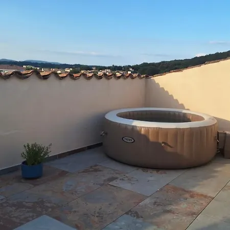 Chaleureux Avec Jacuzzi-terrasses Rooftop-rafraichisseur-parking-wifi * 몽뗄리마