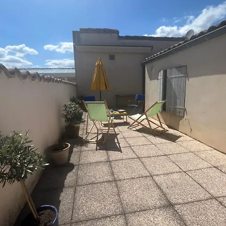 Chaleureux-terrasses Rooftop-rafraichisseur-parking-wifi Apartment *