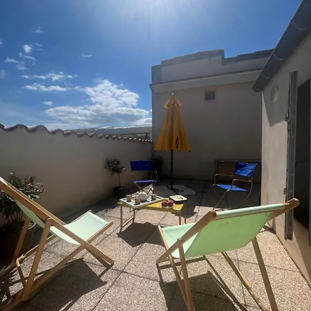 Chaleureux-terrasses Rooftop-rafraichisseur-parking-wifi Apartment Montelimar