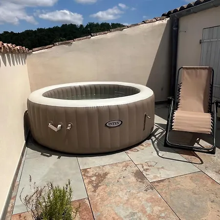 Chaleureux Avec Jacuzzi-terrasses Rooftop-rafraichisseur-parking-wifi Apartment Montelimar